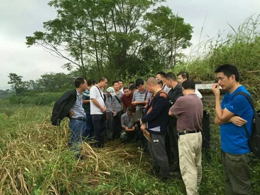 黄俊文老师现场指导阴宅风水