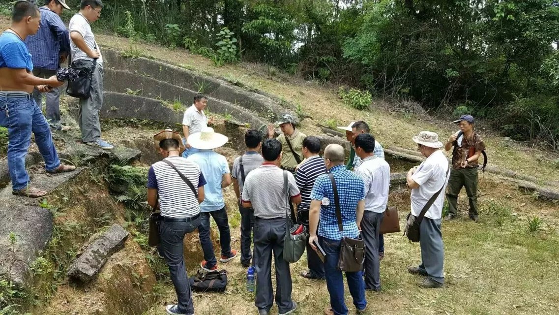 黄俊文先生带领学生对广西容县北流名人风水的考察总结